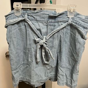 American Eagle paperbag waist skirt